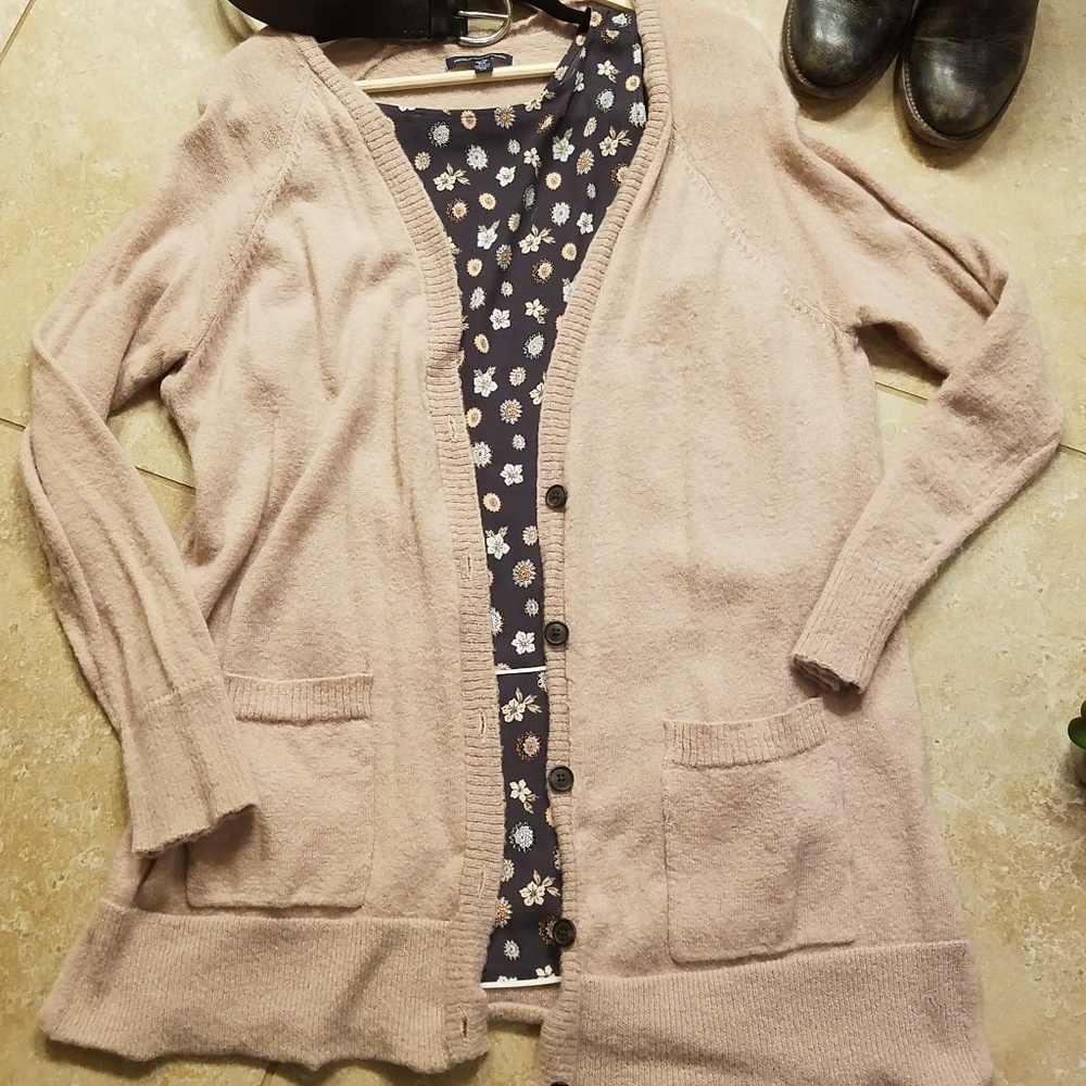💥Part of 3 for 20💥 American Eagle Cardigan